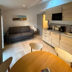 Apartamento Holiday In Arles: De L'amphithéâtre, Arlés